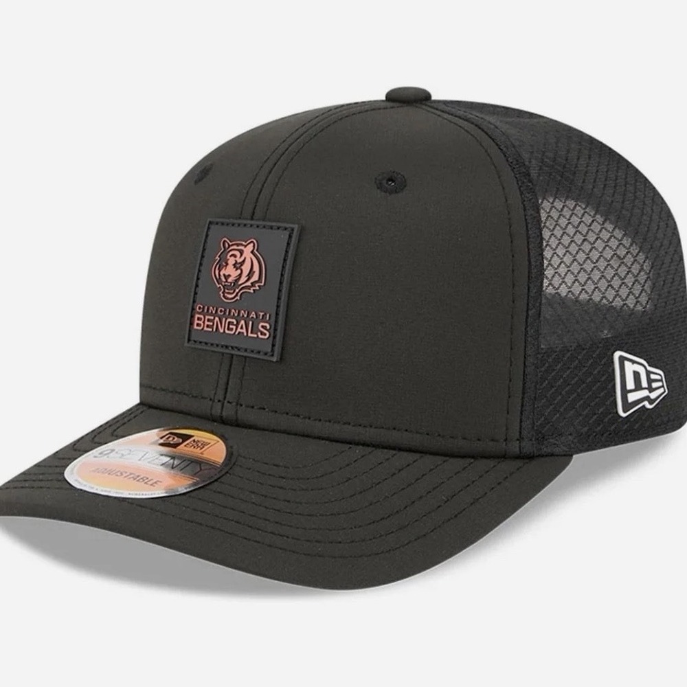 Cincinnati Bengals New Era 2025 Sideline 9SEVENTY Trucker Adjustable Hat Cap
